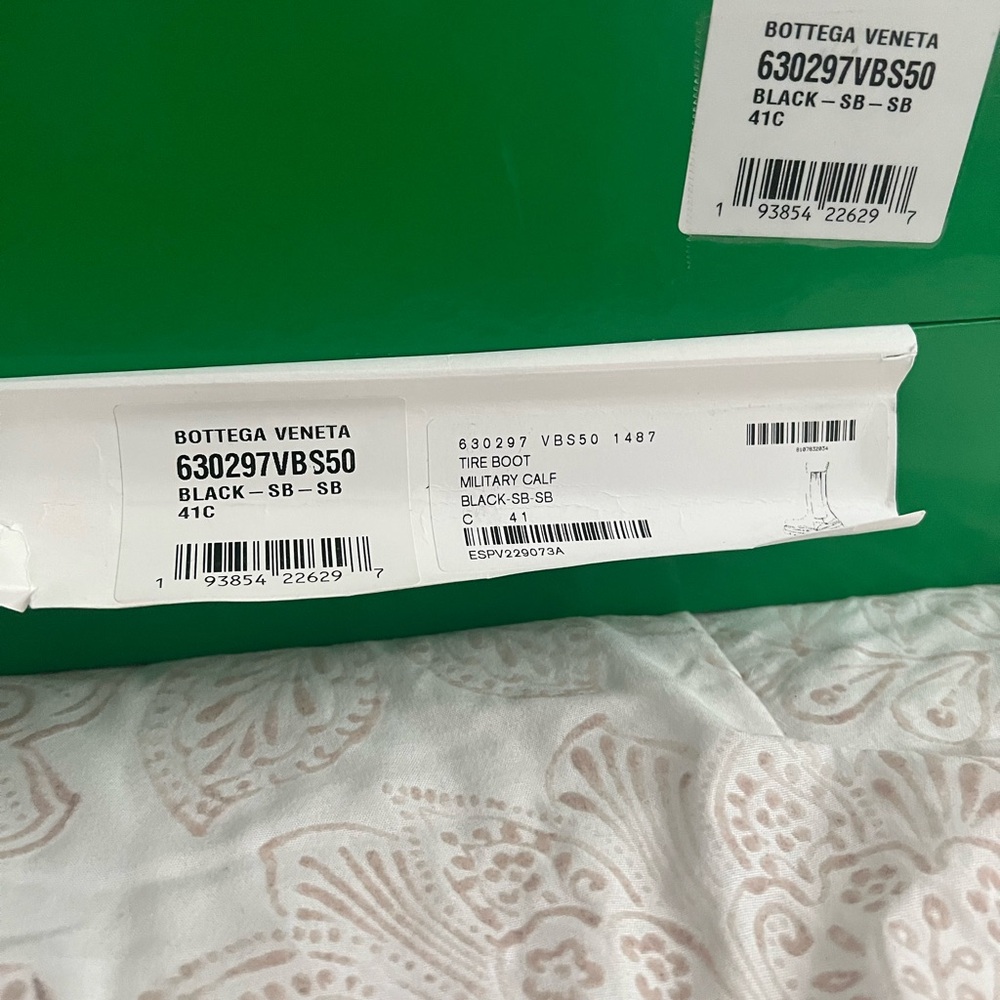 Bottega Veneta Woman’s Tire Chelsea Boots - Picture 13 of 13